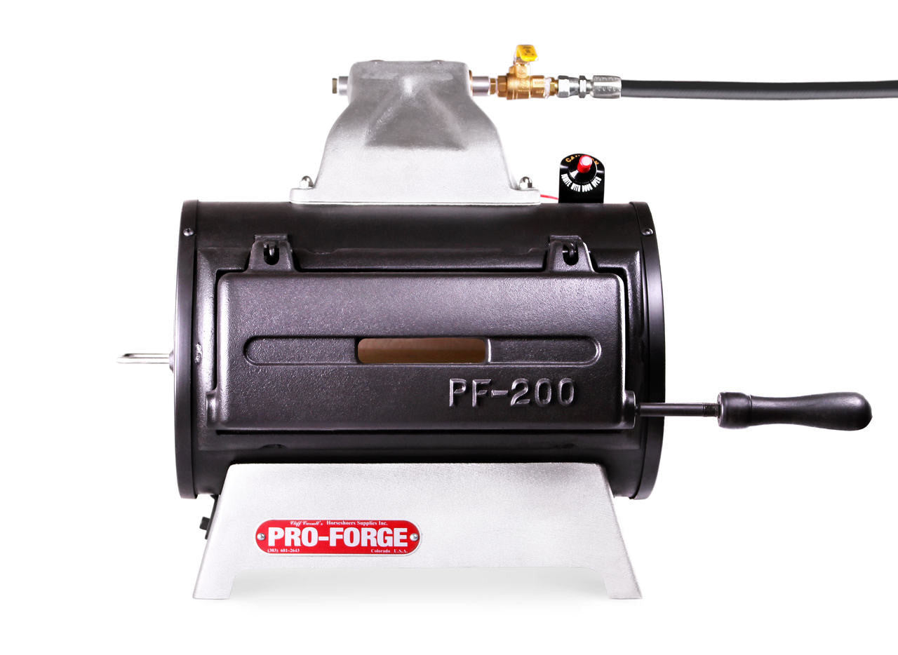 Pro Forge PF200 front - smart cylindrical shape and well insulated